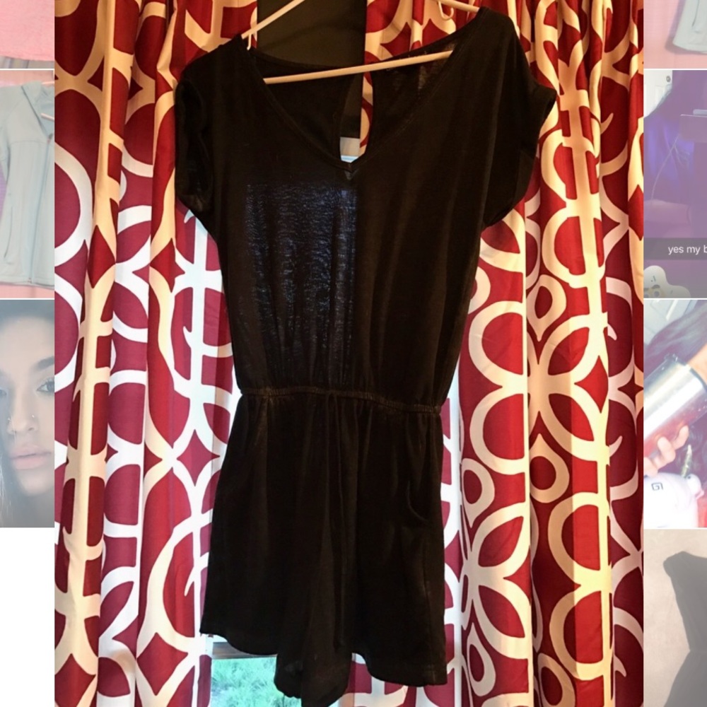 Black romper! Snatched waist!